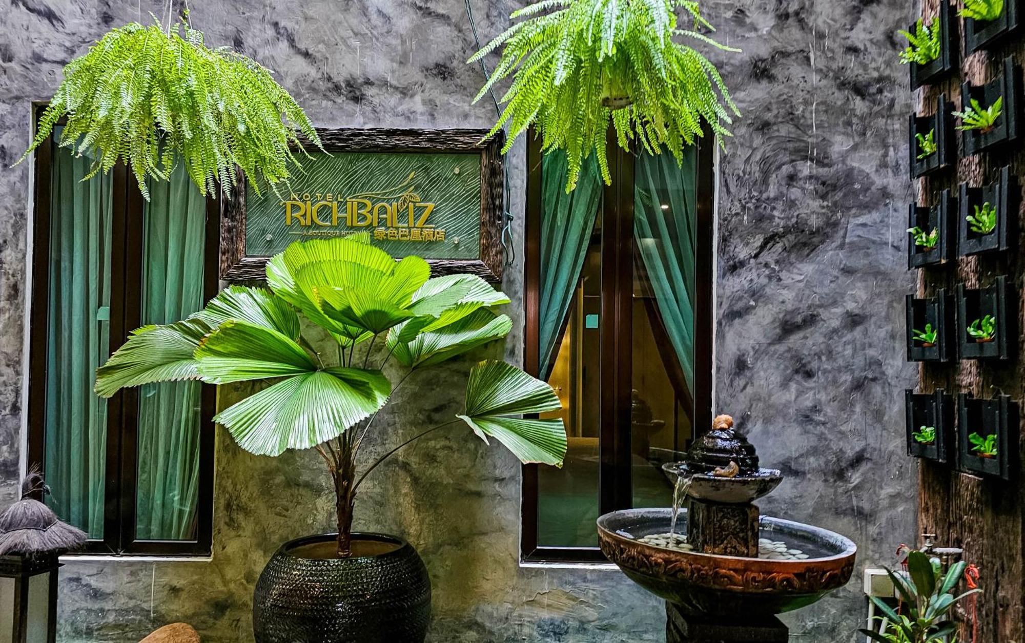 Hotel Richbaliz Selayang Batu Caves Exterior photo