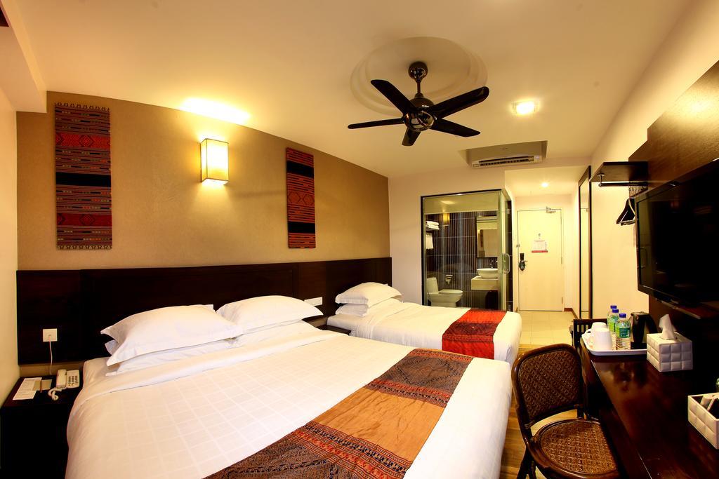 Hotel Richbaliz Selayang Batu Caves Exterior photo